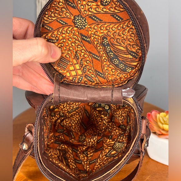 Leather & Rattan CrossBody Bucket Bag - Picture 13 of 13